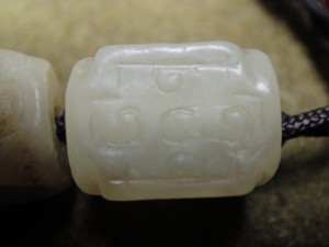 穀紋珠飾手鍊特寫